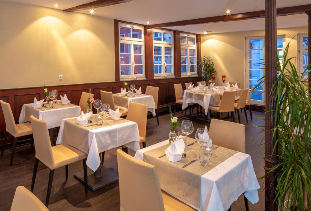 Hotel Zum Lowen Лар Экстерьер фото